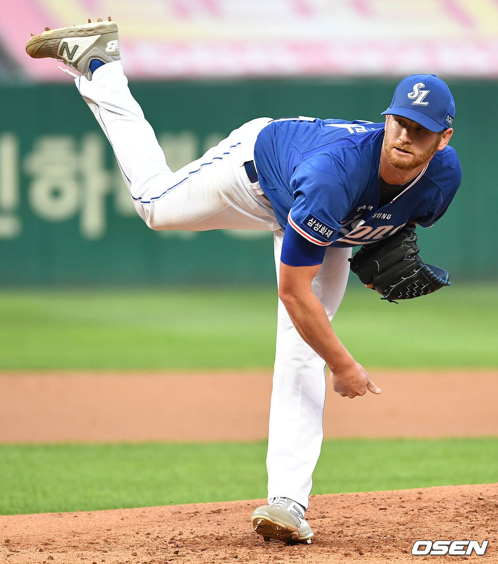 삼성 선발 라이블리가 힘차게 공을 뿌리고 있다. /dreamer@osen.co.kr