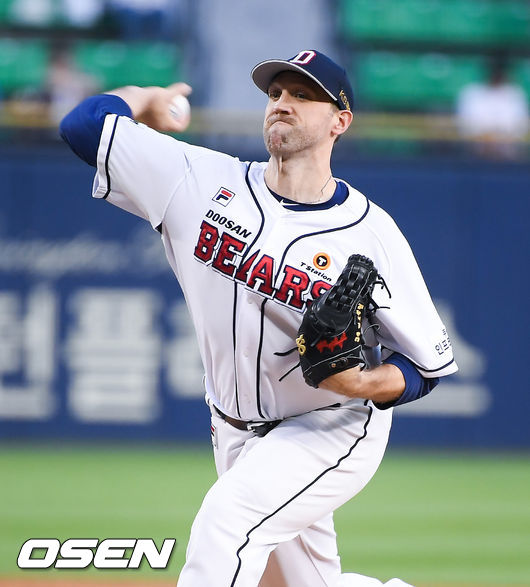 1회초 두산 선발투수 린드블럼이 역투하고 있다. /  soul1014@osen.co.kr
