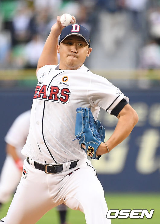 21일 오후 서울 잠실 야구장에서 '2019 신한은행 MY CAR KBO리그' 두산 베어스와 KIA 타이거즈의 경기가 열렸다.1회초 두산 이용찬이 역투하고 있다. / youngrae@osen.co.kr