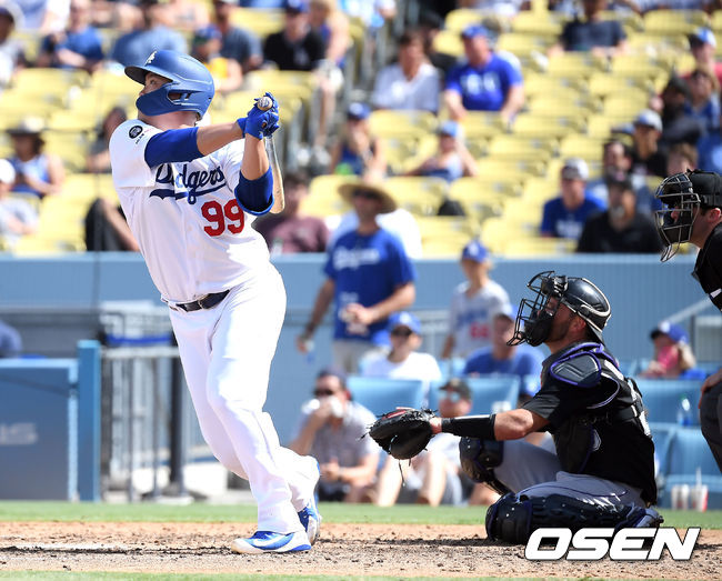 5회말 선두타자로 나선 류현진이 동점 솔로 홈런을 치고 있다. / soul1014@osen.co.kr
