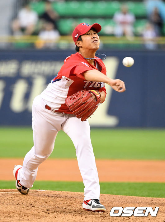 1회말 KIA 선발 임기영이 역투하고 있다. /jpnews@osen.co.kr