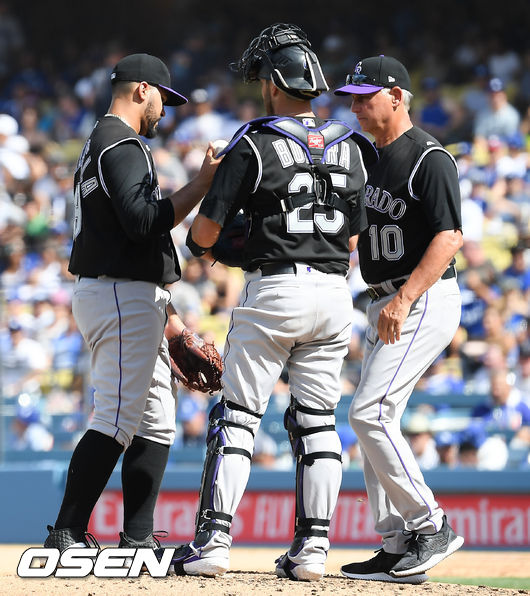 5회말 무사 만루 콜로라도 센자텔라가 강판되고 있다. 센자텔라는 류현진의 솔로홈런 포함 4이닝 5실점 패전투수가 됐다. / soul1014@osen.co.kr
