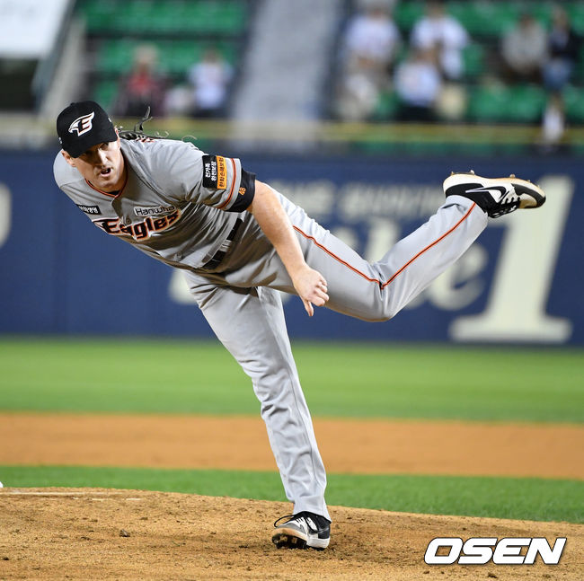 1회말 한화 채드벨이 역투하고 있다. /jpnews@osen.co.kr