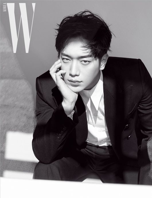 더블유코리아 제공