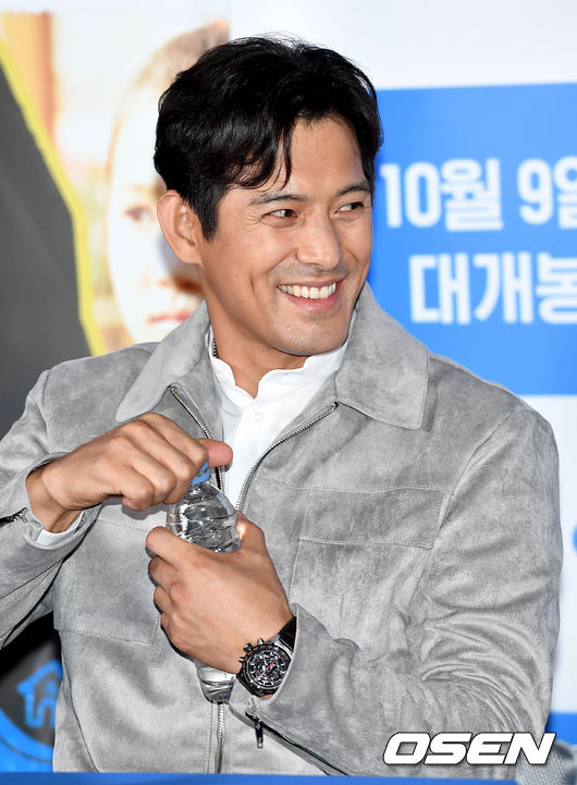 배우 오지호가 참석해 미소짓고 있다. /dreamer@osen.co.kr