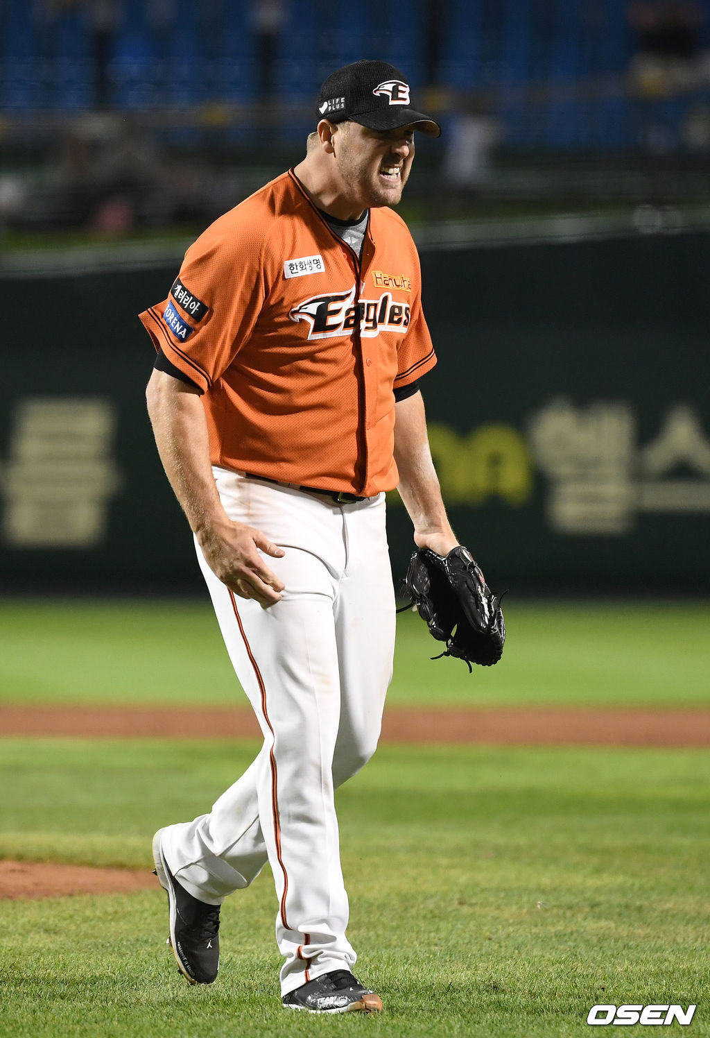 20일 오후 대전 한화생명이글스파크에서 ‘2019 신한은행 마이카 KBO리그’ 한화 이글스와 삼성 라이온즈의 경기가 열렸다.7회초 2사 2루에서 한화 서폴드가 삼성 김상수를 플라이로 처리하고 환호하고 있다. /sunday@osen.co.kr