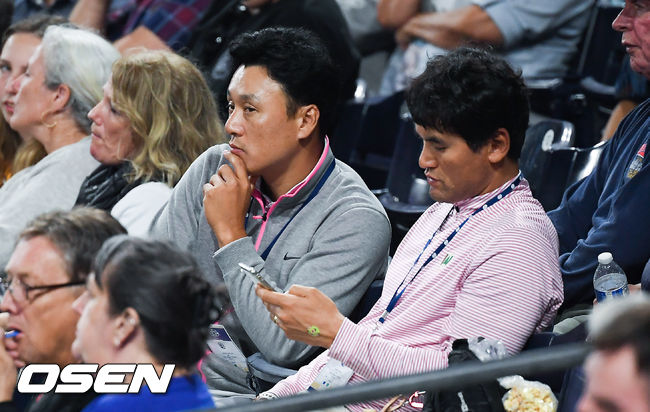 이승엽과 박찬호가 관전하고 있다. / soul1014@osen.co.kr