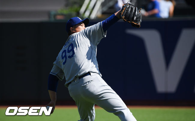 경기에 앞서 류현진이 롱토스 캐치볼을 하고 있다. / soul1014@osen.co.kr