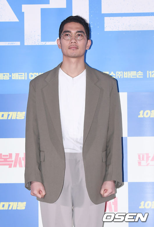 30일 오후 서울 용산구 CGV용산 아이파크몰에서 영화 '판소리 복서' 언론시사회가 진행됐다.  엄태구가 포토타임을 갖고 있다. / youngrae@osen.co.kr