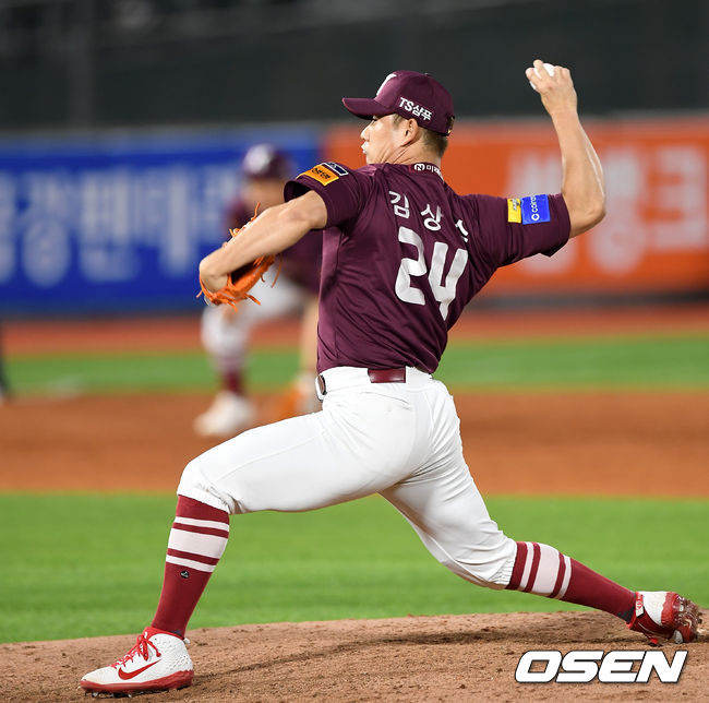 21일 오후 부산 사직야구장에서 ‘2019년 신한은행 마이카 KBO리그’ 롯데 자이언츠와 키움 히어로즈의 경기가 열렸다.8회말 2사 2루에서 키움 김상수가 역투하고 있다. /sunday@osen.co.kr