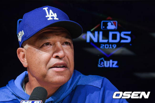 로버츠 감독이 인터뷰를 하고 있다./ soul1014@osen.co.kr