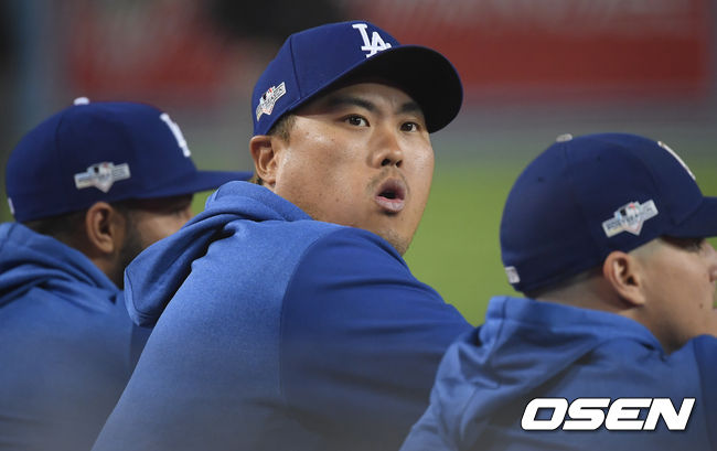  류현진이 경기를 바라보고 있다. / soul1014@osen.co.kr