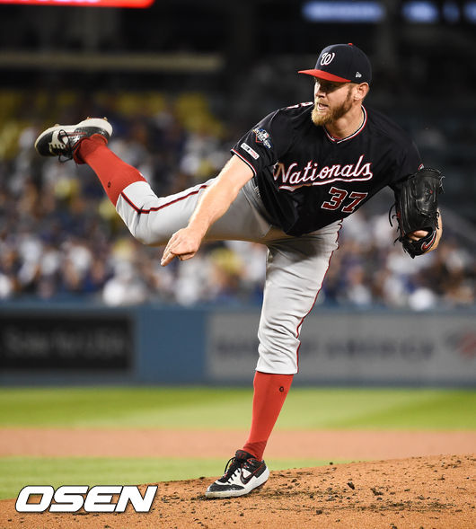 1회말 워싱턴 선발투수 스트라스버그가 역투하고있다. / soul1014@osen.co.kr