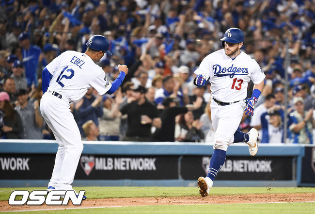 7회말 1사 다저스 먼시가 솔로홈런을 날리고 베이스를 돌고 있다. / soul1014@osen.co.kr