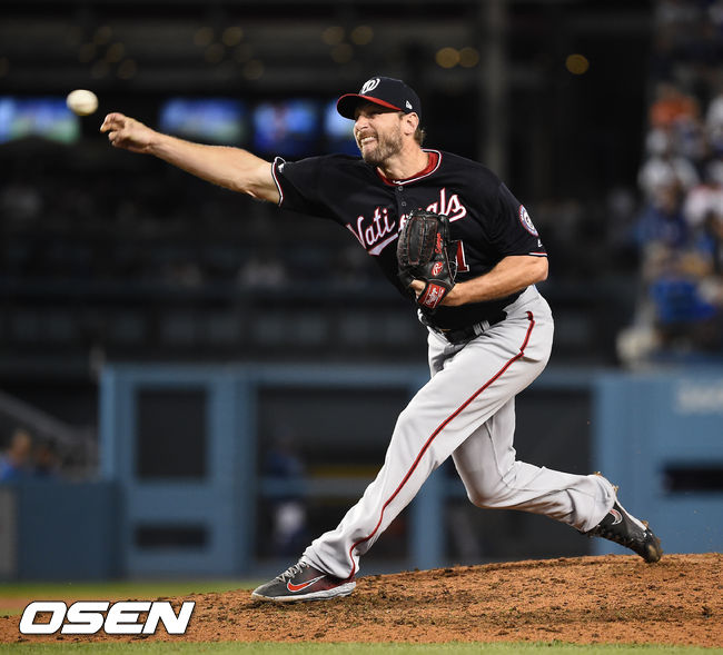 8회말 워싱턴 슈어저가 역투하고 있다. / soul1014@osen.co.kr