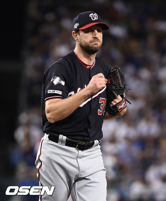 8회말 구원등판한 워싱턴 슈어저가 주먹을 쥐며 환호하고 있다. / soul1014@osen.co.kr