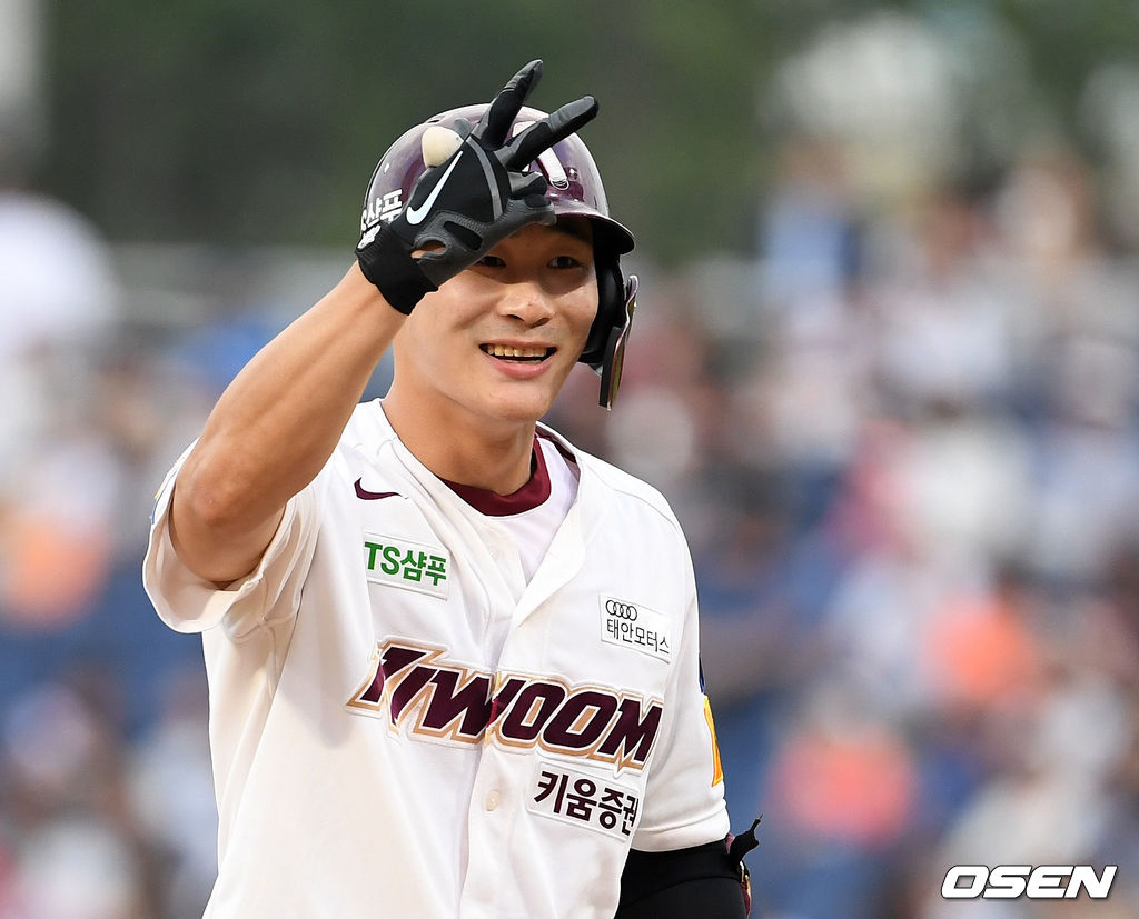 21일 오후 경남 창원NC파크에서 ‘프로야구 2019 MY CAR KBO 올스타전’이 열렸다.1회말 1사 1루에서 키움 김하성이 좌전안타를 치고 환호하고 있다. /sunday@osen.co.kr