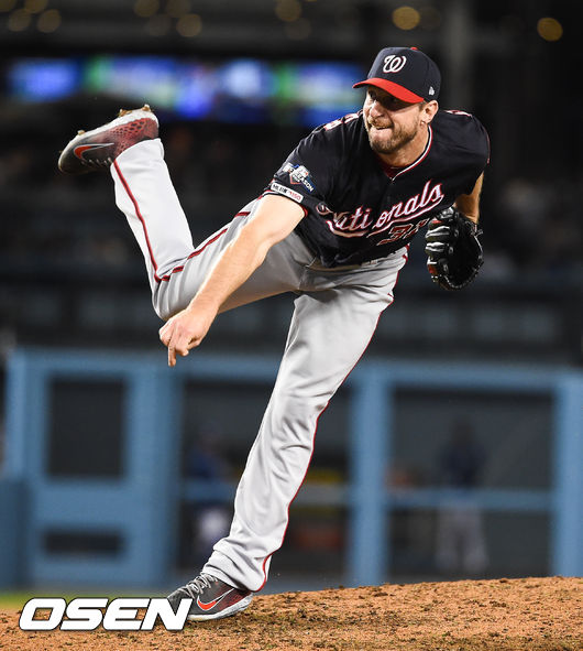 8회말  맥스 슈어저가 구원등판해 역투하고 있다. / soul1014@osen.co.kr