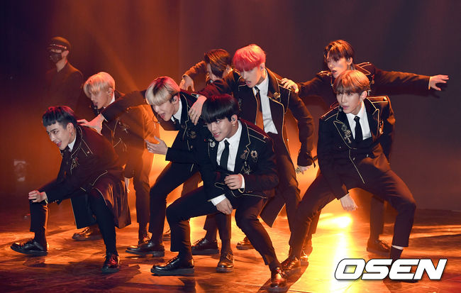 8일 오후 서울 강남구 일지아트홀에서 그룹 에이티즈의 첫 번째 정규앨범 'TREASURE EP.FIN : All To Action(트레져 EP.핀 : 올 투 액션)' 발매기념 쇼케이스가 열렸다.그룹 에이티즈가 신곡을 선보이고 있다. /sunday@osen.co.kr
