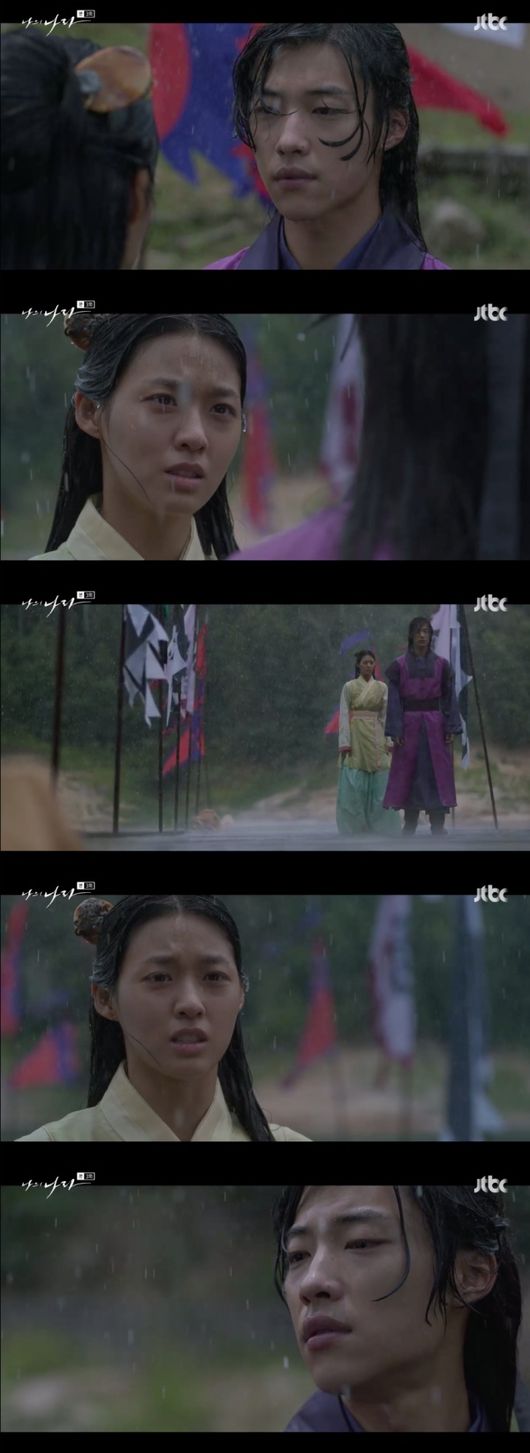 [사진=JTBC 방송화면] '나의 나라' 3회에서 엇갈린 우도환, 설현, 양세종 등.
