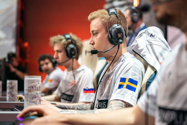 라이엇게임즈 플리커.