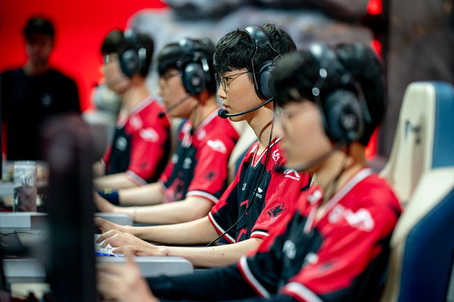 라이엇 게임즈 플리커.