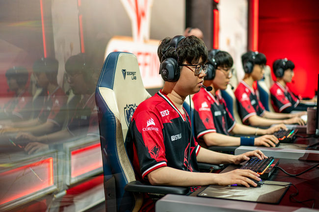 라이엇 게임즈 플리커.