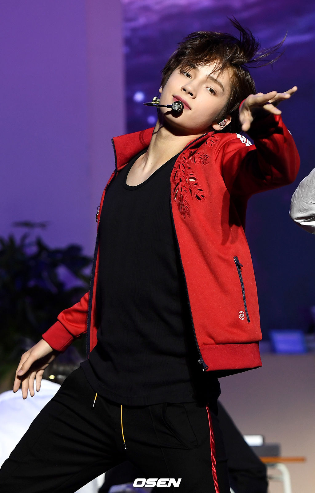 투모로우바이투게더 휴닝카이가 타이틀곡 ‘9와 4분의 3 승강장에서 너를 기다려’ 무대를 펼치고 있다. /dreamer@osen.co.kr