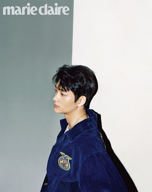 [사진=마리끌레르 제공] 배우 강태오 패션잡지 화보 스틸 컷.