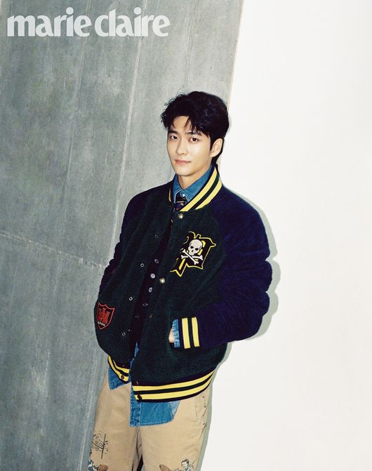 [사진=마리끌레르 제공] 배우 강태오 패션잡지 화보 스틸 컷.
