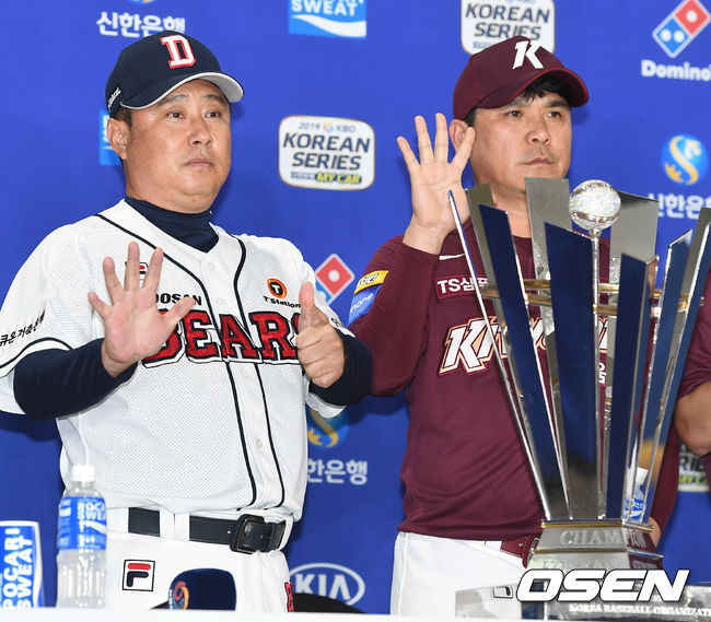 두산 김태형 감독과 키움 장정석 감독이 참석해 시리즈 향방을 예측하는 포토타임을 갖고 있다. /dreamer@osen.co.kr