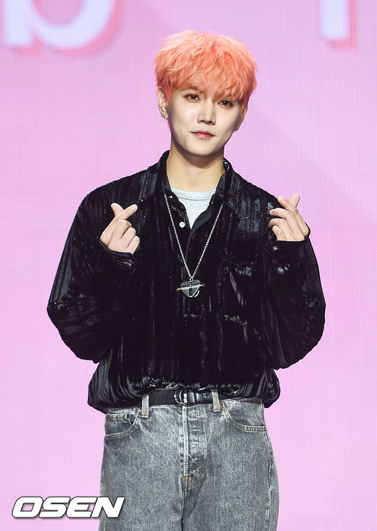 뉴이스트 렌이 포즈를 취하고 있다. /soul1014@osen.co.kr