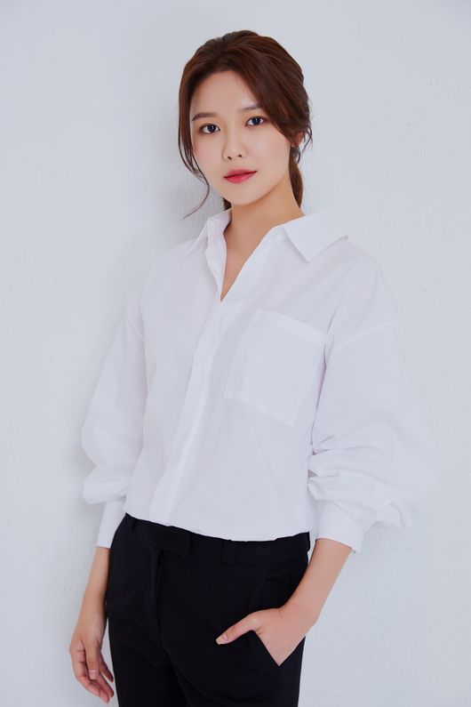 [사진=사람엔터테인먼트 제공] 배우 최수영