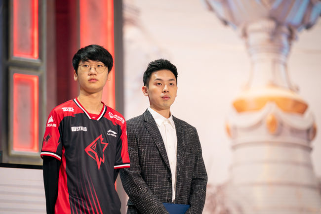 라이엇게임즈 플리커.