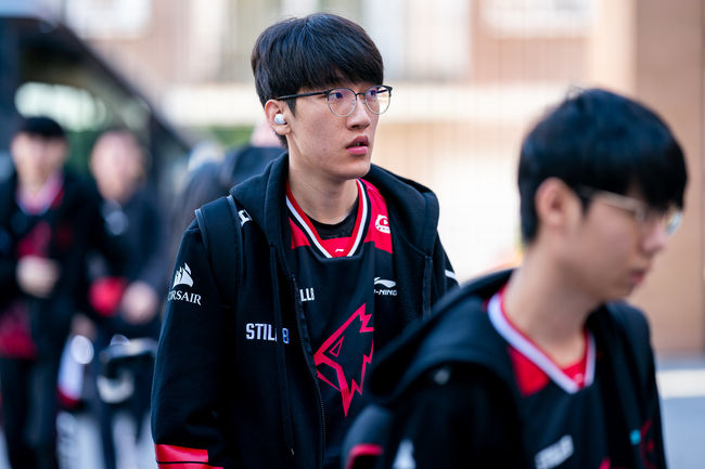 라이엇게임즈 플리커.