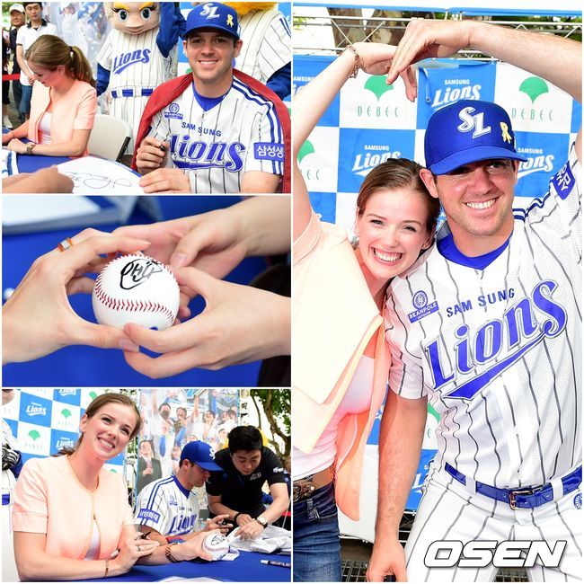 2014년 삼성 시절아내와 함께 팬 사인회를 가진 밴덴헐크 /jpnews@osen.co.kr