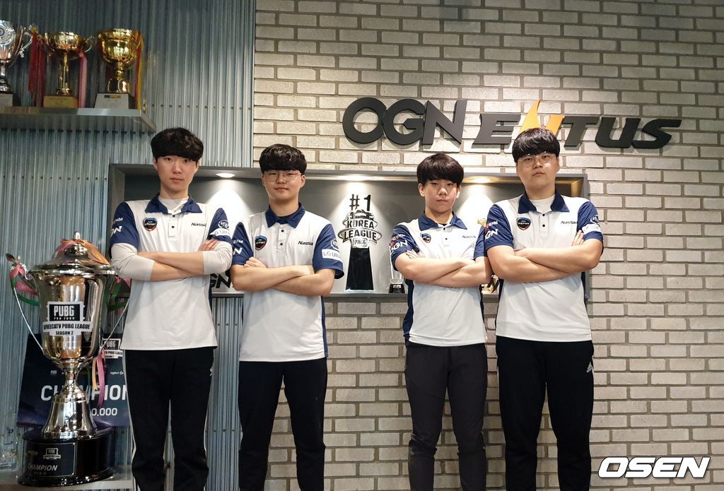 OGN 포스 선수들. 왼쪽부터 '인디고' 설도훈, '케일' 정수용, '도야' 김도경, '성장' 성장환.