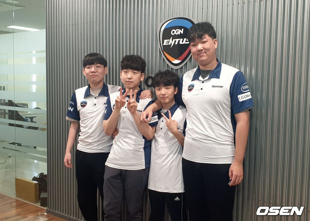OGN 에이스 선수들.