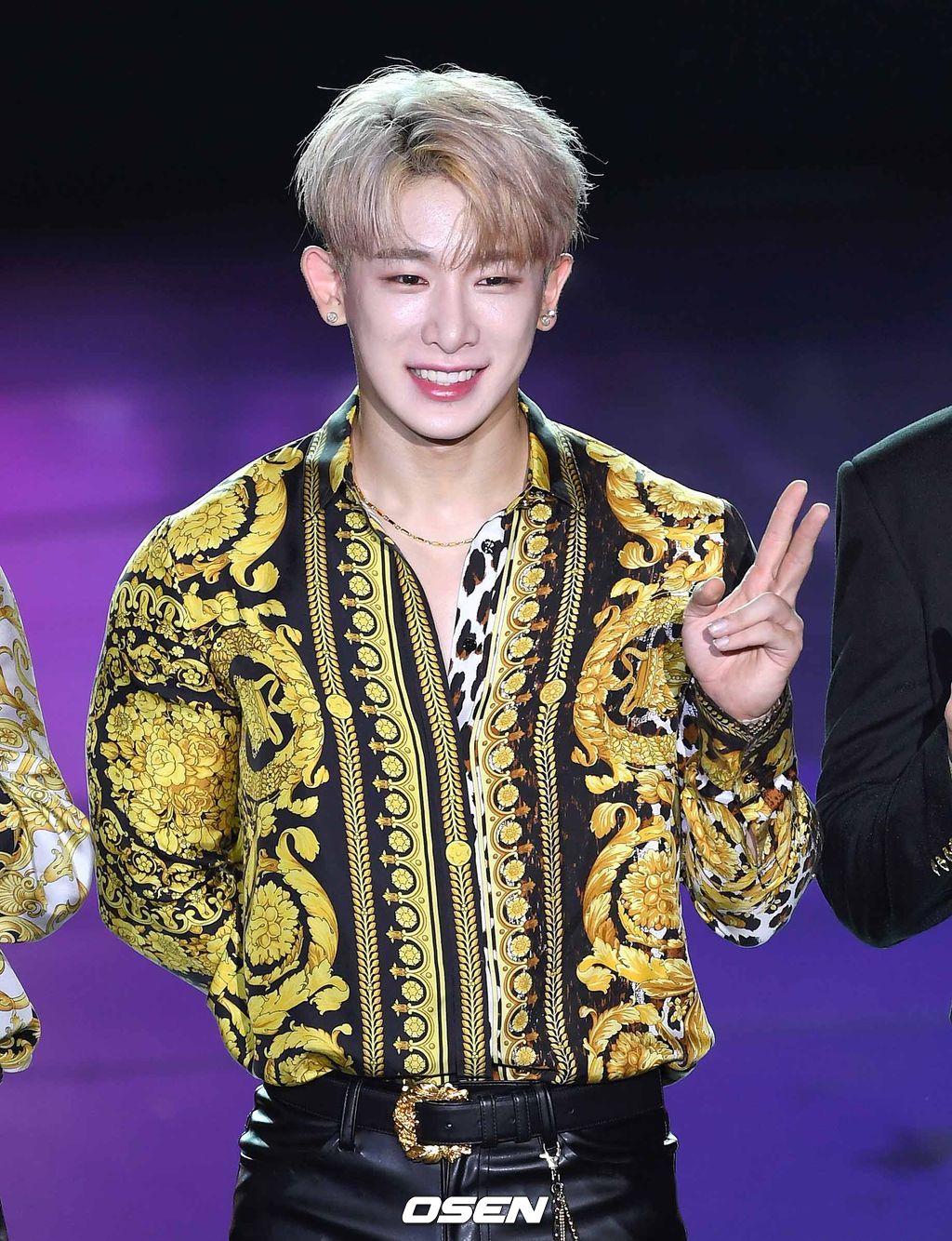 ‘V 하트비트 인 자카르타’가 본격적인 첫발을 내딛었다.31일 오후 인도네시아 자카르타의 테니스 인도어 스나얀 체육관에서  ‘V 하트비트 인 자카르타(V HEARTBEAT IN JAKARTA)’ 프레스 컨퍼런스가 열렸다.그룹 몬스타엑스 원호가 포토타임을 갖고 있다. /sunday@osen.co.kr