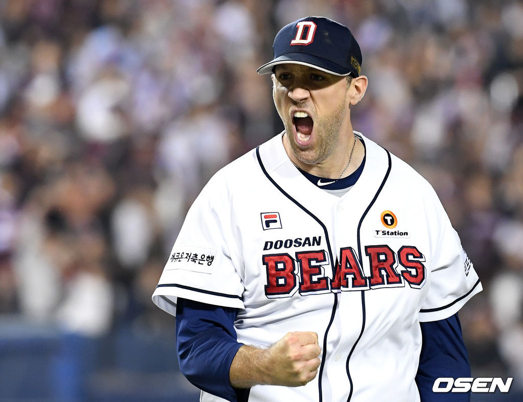 린드블럼이 키움 김규민을 병살타로 처리하고 환호하고 있다. /sunday@osen.co.kr
