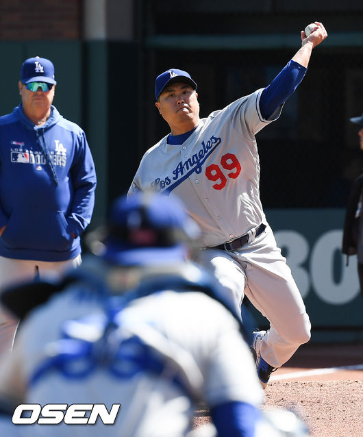 경기에 앞서 류현진이 불펜 피칭을 하고 있다. / soul1014@osen.co.kr