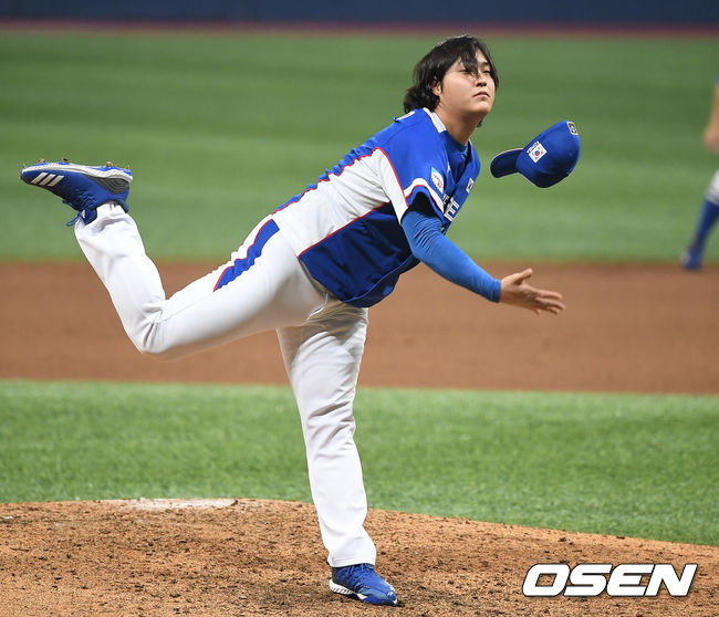 2일 오후 서울 고척스카이돔에서 '2019 세계야구소프트볼연맹(WBSC) 프리미어12' 대한민국과 푸에르토리코의 평가전이 열렸다.9회말 한국 조상우가 역투하고 있다. /youngrae@osen.co.kr