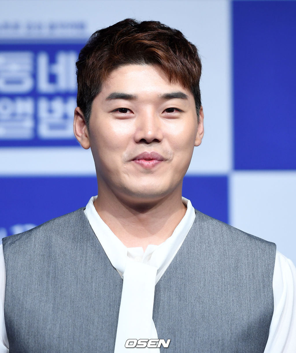 9일 오후 서울 여의도 마리나에서 TV CHOSUN 예능 프로그램 '동네 앨범’ 제작발표회가 열렸다.배우 권혁수가 취재진의 질문을 듣고 있다. /sunday@osen.co.kr