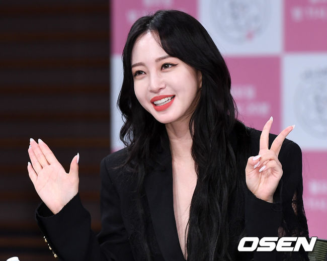 배우 한예슬이 참석해 취재진의 질문에 답하고 있다. /dreamer@osen.co.kr