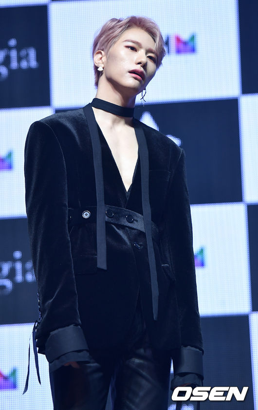 빅톤 강승식이 포토타임을 하고 있다. /dreamer@osen.co.kr