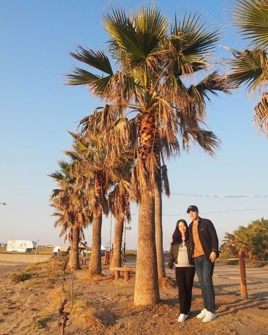 [사진=박민정 SNS] 조현재 박민정 부부가 과거 만삭 사진을 공개했다. 사진은 박민정이 공개한 제주도 태교여행 당시 모습.