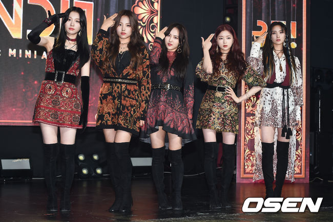 밴디트가 포토타임을 갖고 있다. / soul1014@osen.co.kr