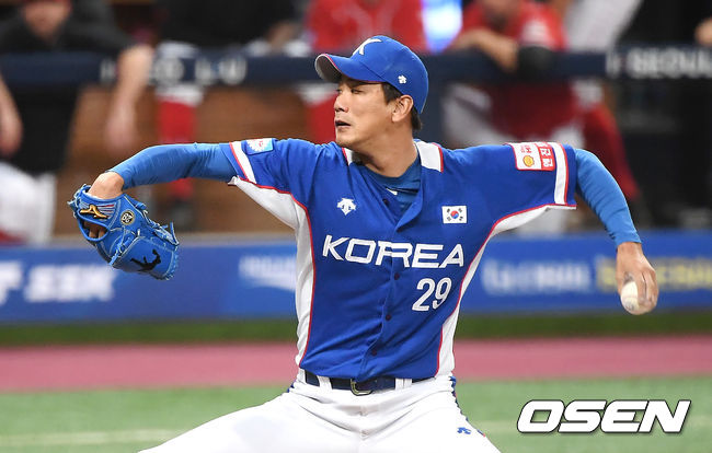 1회말 한국 김광현이 역투하고 있다. /youngrae@osen.co.kr