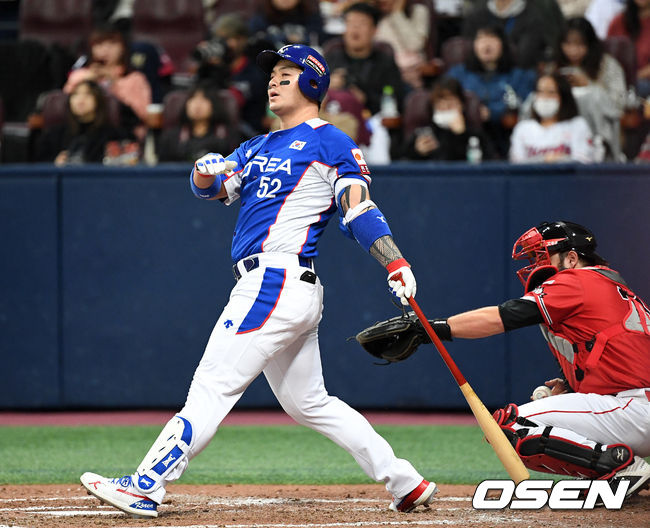 7일 오후 서울 고척스카이돔에서 '2019 세계야구소프트볼연맹(WBSC) 프리미어12' 예선 C조 대한민국과 캐나다의 경기가 열렸다.4회초 무사 1루에서 대한민국 박병호가 삼진으로 물러나고 있다./sunday@osen.co.kr