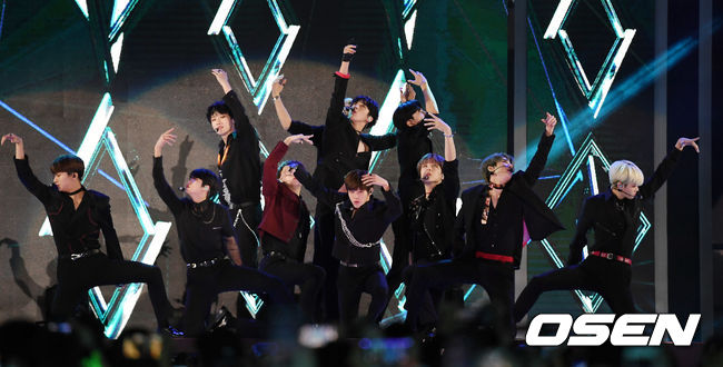 엑스원(X1)이 공연을 선보이고 있다. /youngrae@osen.co.kr